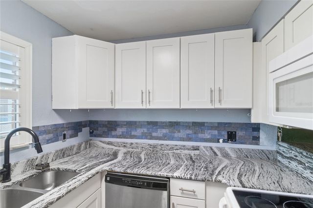1836 N CRYSTAL LAKE DRIVE 19, Lakeland, FL 33801
