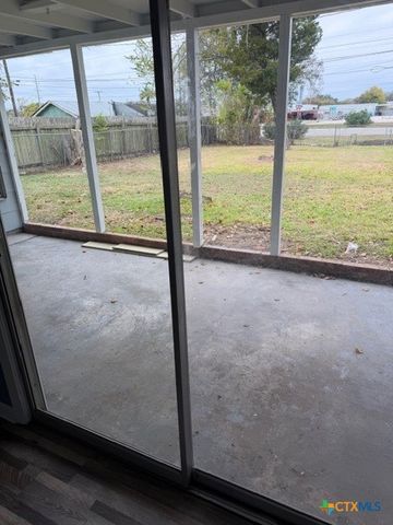 203 Houston Street, Port Lavaca, TX 77979