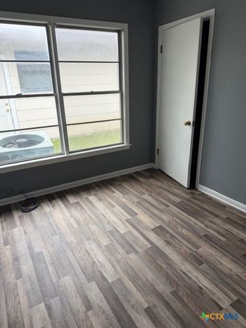 203 Houston Street, Port Lavaca, TX 77979