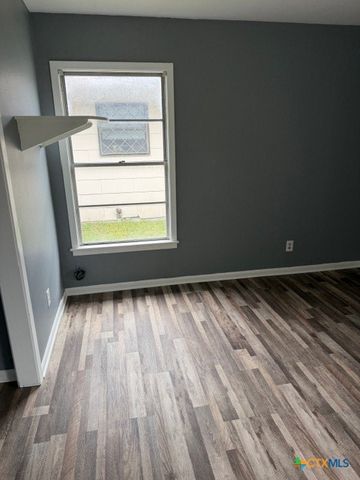 203 Houston Street, Port Lavaca, TX 77979