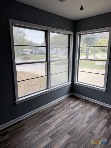 203 Houston Street, Port Lavaca, TX 77979