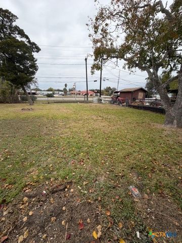 203 Houston Street, Port Lavaca, TX 77979