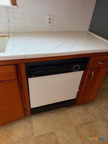 203 Houston Street, Port Lavaca, TX 77979