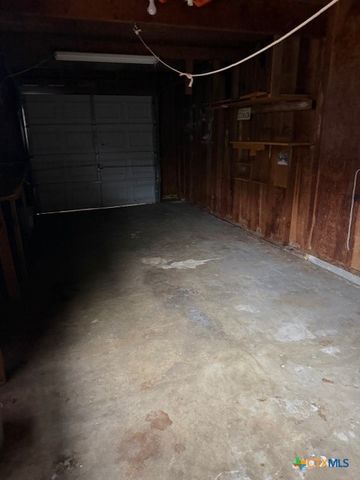 203 Houston Street, Port Lavaca, TX 77979