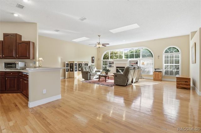 5528 W Hunters Ridge Circle, Lecanto, FL 34461