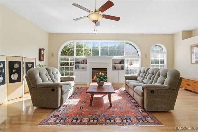 5528 W Hunters Ridge Circle, Lecanto, FL 34461