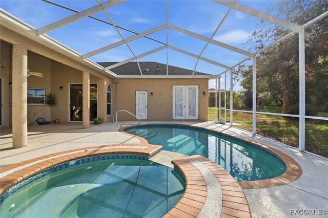 5528 W Hunters Ridge Circle, Lecanto, FL 34461