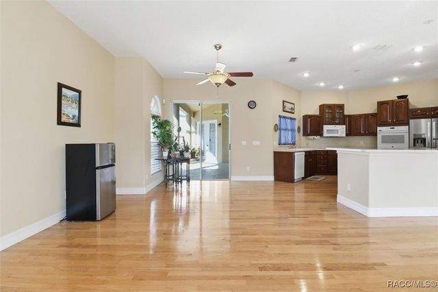 5528 W Hunters Ridge Circle, Lecanto, FL 34461