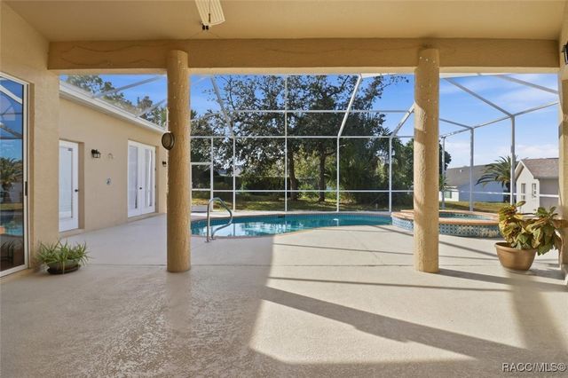 5528 W Hunters Ridge Circle, Lecanto, FL 34461