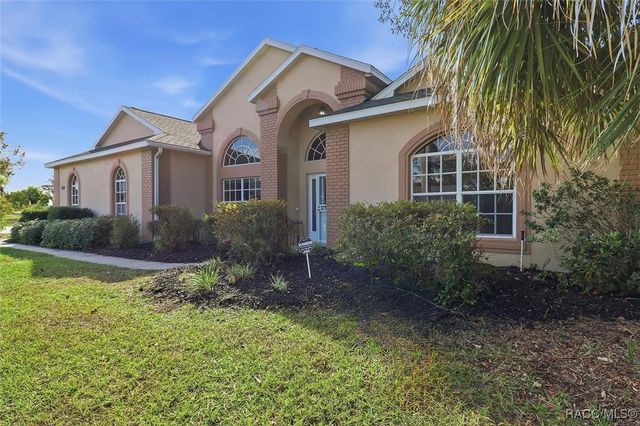5528 W Hunters Ridge Circle, Lecanto, FL 34461