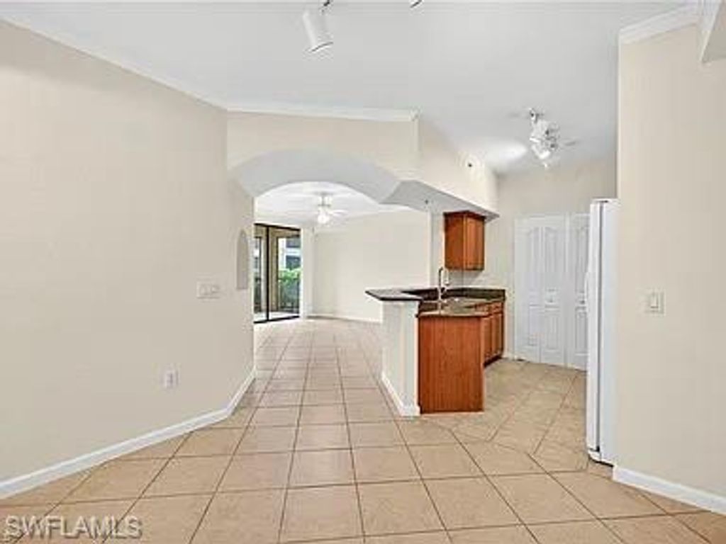 13010 Positano CIR 108, NAPLES, FL 34105 — photo 5