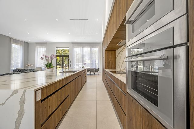 1000 SW 93rd Avenue, Plantation, FL 33324