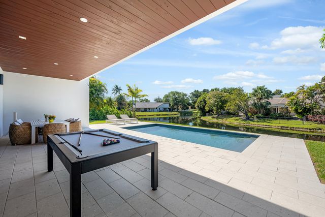 1000 SW 93rd Avenue, Plantation, FL 33324