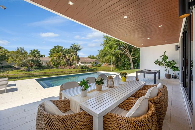 1000 SW 93rd Avenue, Plantation, FL 33324