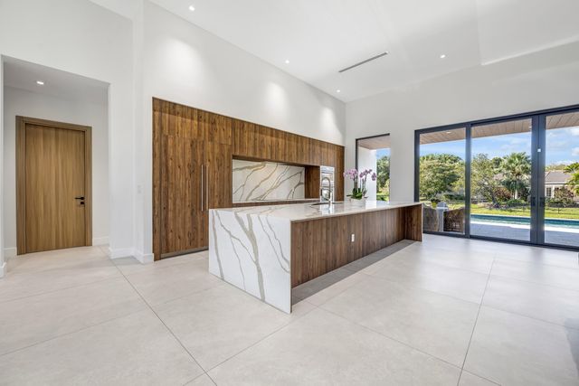 1000 SW 93rd Avenue, Plantation, FL 33324