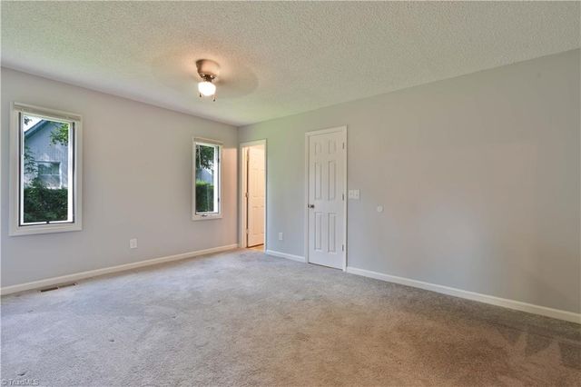 9 Pear Tree Court, Greensboro, NC 27401