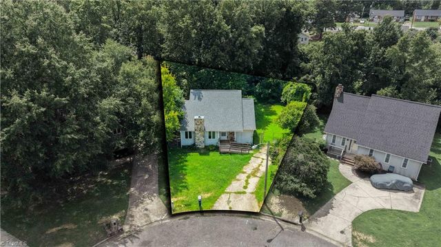 9 Pear Tree Court, Greensboro, NC 27401