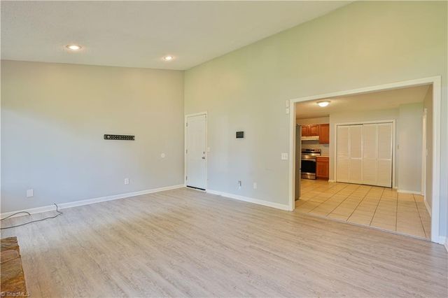 9 Pear Tree Court, Greensboro, NC 27401