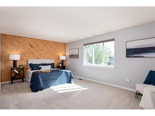 18622 E Kent Dr, Aurora, CO 80013