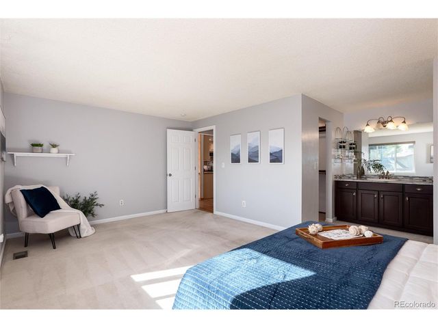 18622 E Kent Dr, Aurora, CO 80013