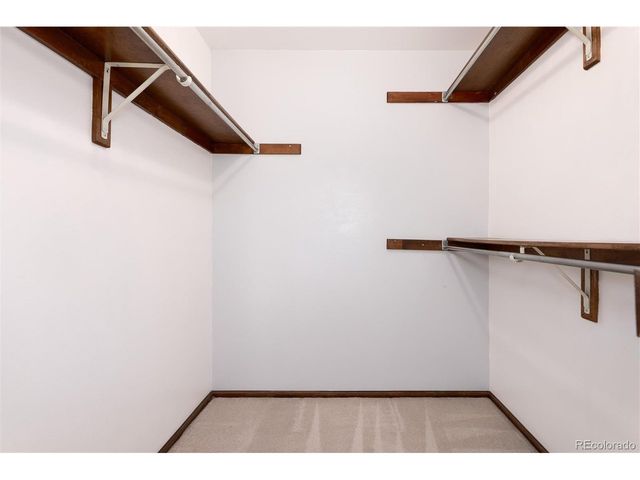 18622 E Kent Dr, Aurora, CO 80013
