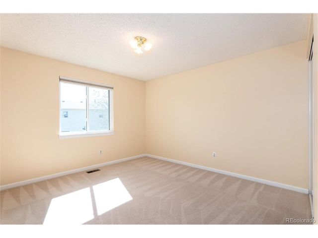 18622 E Kent Dr, Aurora, CO 80013