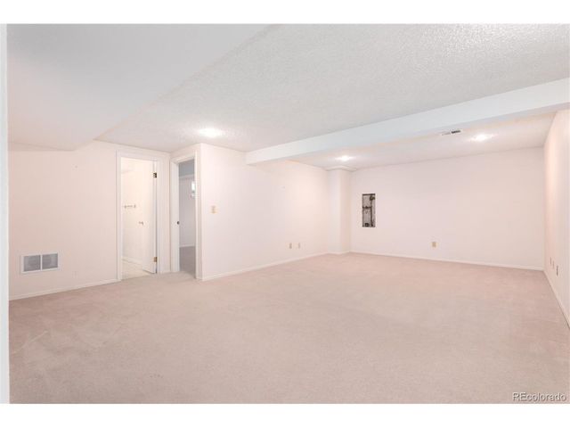 18622 E Kent Dr, Aurora, CO 80013