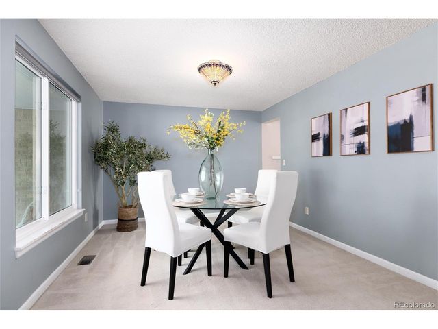 18622 E Kent Dr, Aurora, CO 80013