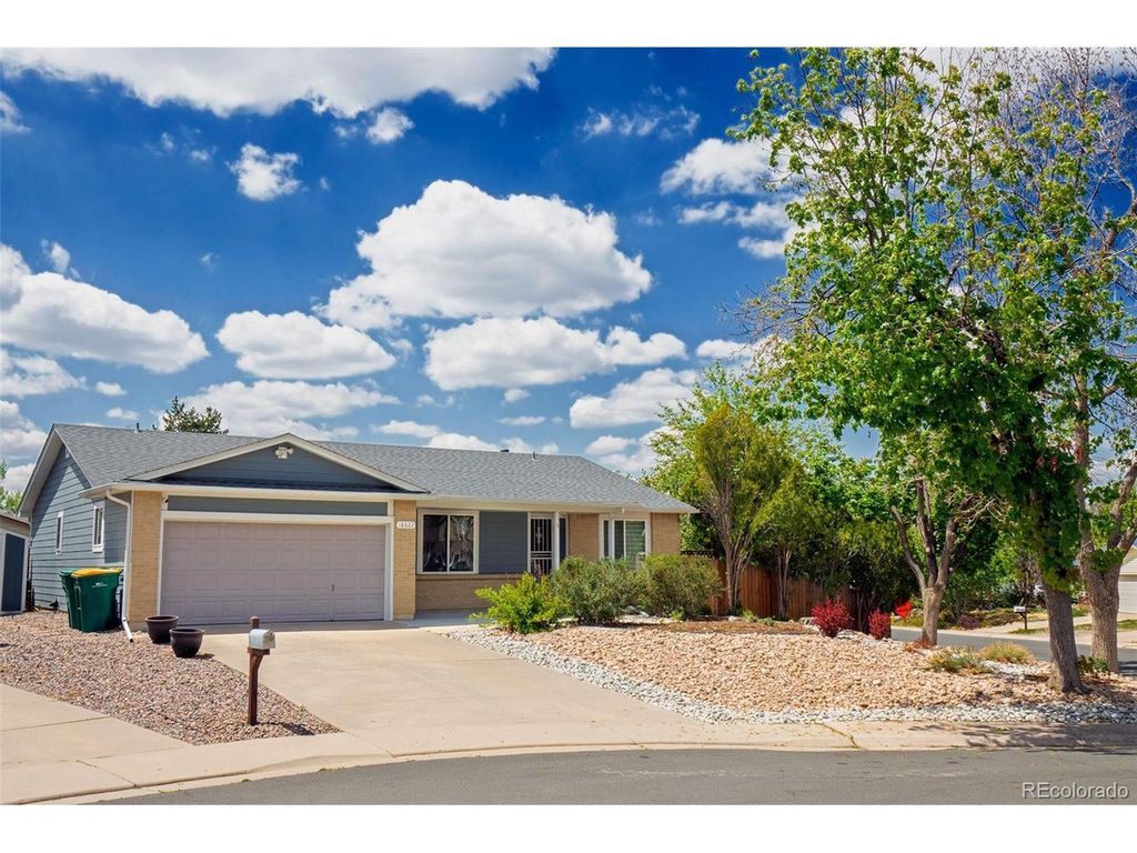 18622 E Kent Dr, Aurora, CO 80013