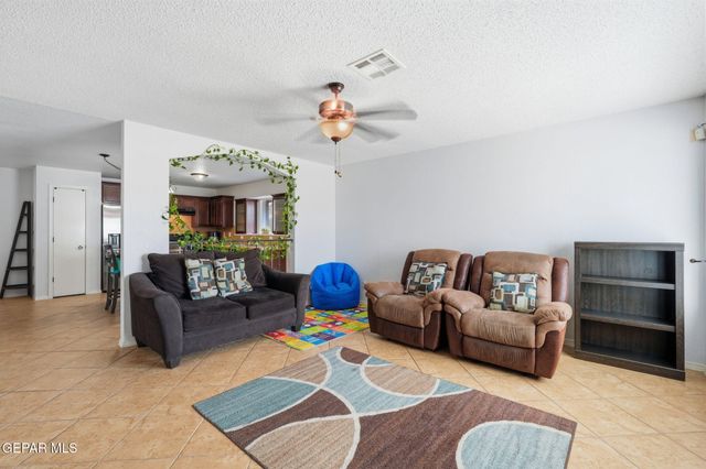 13005 ALFREDO APODACA Drive, El Paso, TX 79938