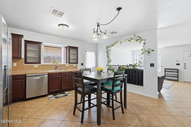 13005 ALFREDO APODACA Drive, El Paso, TX 79938