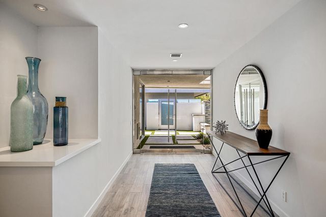 580 W Panga Way, Palm Springs, CA 92262