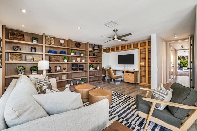 580 W Panga Way, Palm Springs, CA 92262