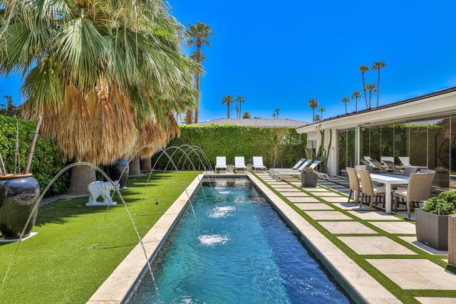 580 W Panga Way, Palm Springs, CA 92262