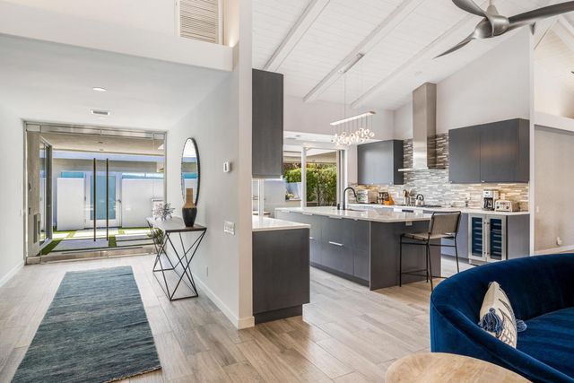 580 W Panga Way, Palm Springs, CA 92262