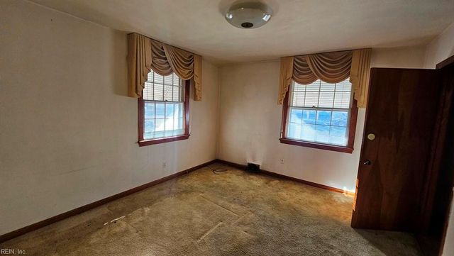 2711 Evergreen PL, Portsmouth, VA 23704