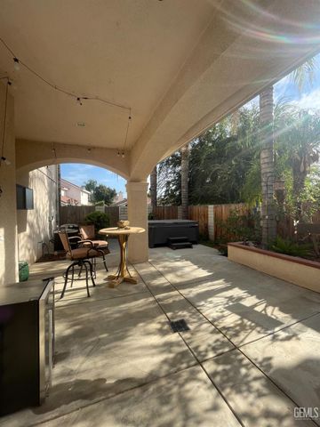 6000 Kings Canyon Drive, Bakersfield, CA 93306