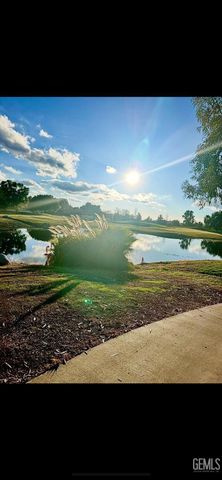 6000 Kings Canyon Drive, Bakersfield, CA 93306