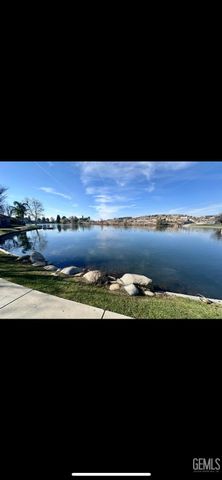 6000 Kings Canyon Drive, Bakersfield, CA 93306