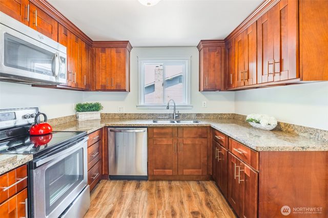 812 Reiten Road, Kent, WA 98030