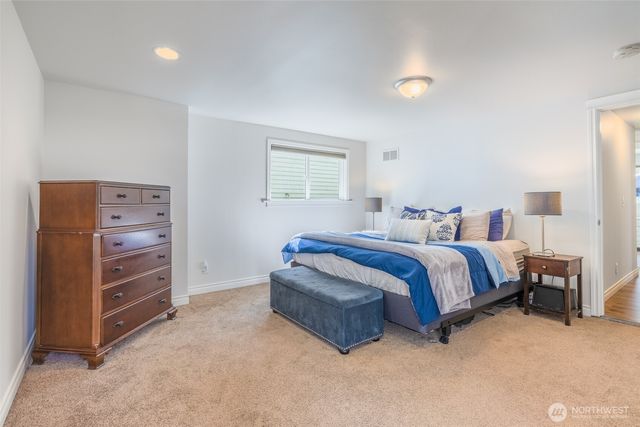 812 Reiten Road, Kent, WA 98030