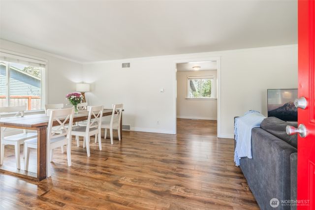 812 Reiten Road, Kent, WA 98030