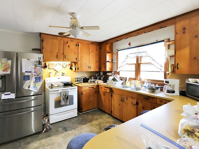 202 River Dr, Gaffney, SC 29340