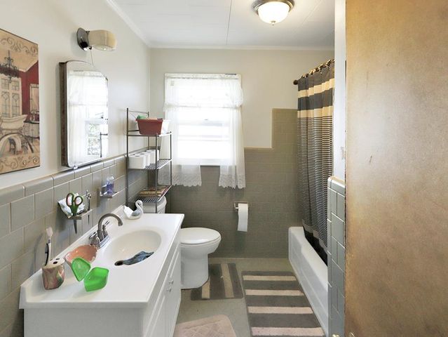 202 River Dr, Gaffney, SC 29340