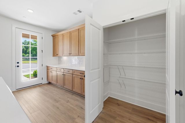 140 Nearwater Place, Hendersonville, TN 37075