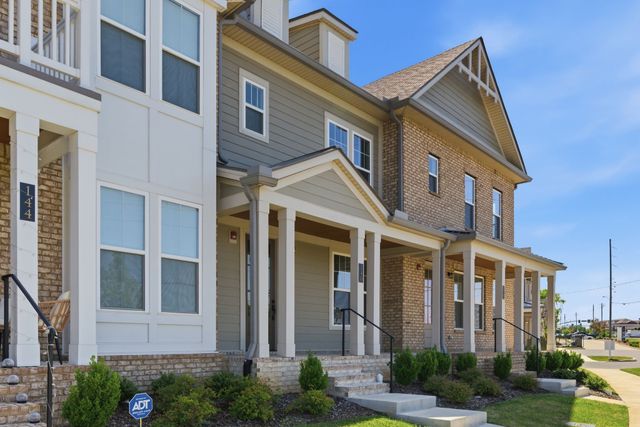 140 Nearwater Place, Hendersonville, TN 37075