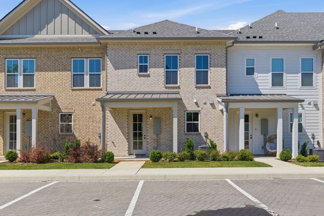 140 Nearwater Place, Hendersonville, TN 37075