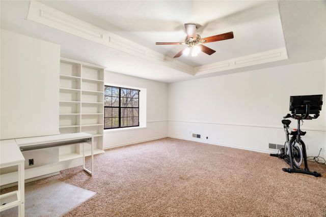 1005 SE 42nd Street SE, Paris, TX 75462