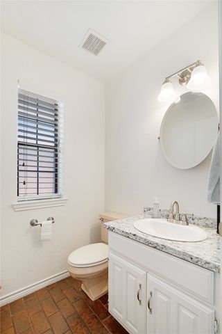 1005 SE 42nd Street SE, Paris, TX 75462