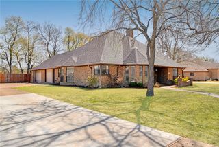 1005 SE 42nd Street SE, Paris, TX 75462